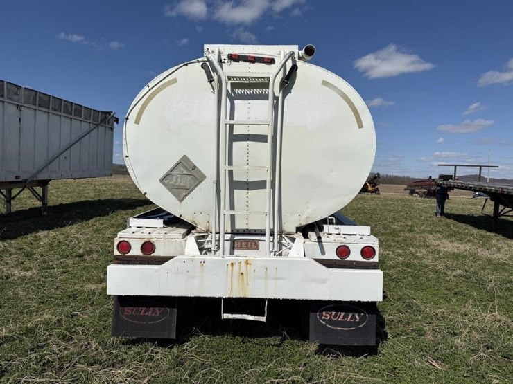 1974-heil-trailer-image-29