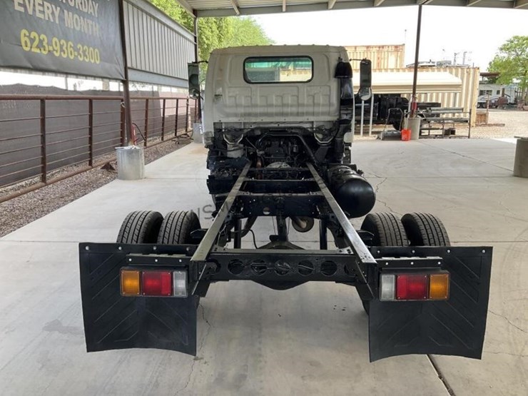 1998-isuzu-npr-image-6