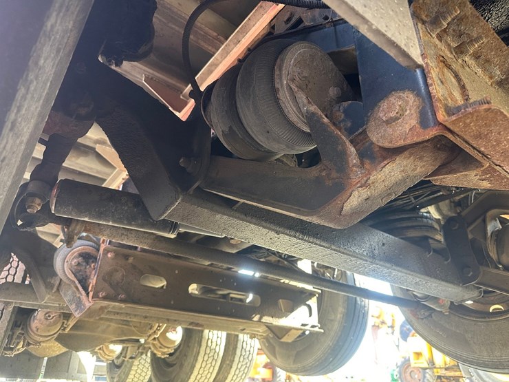 2019-massey-ferguson-8-image-63