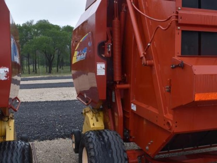 new-holland-br7090-image-7