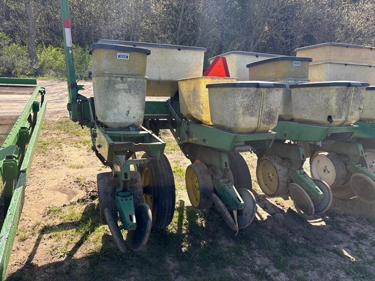 john-deere-7000-image-7