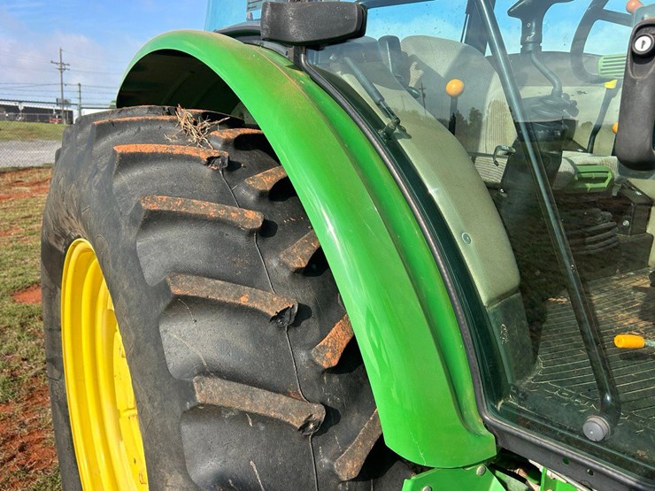 2010-john-deere-6115d-image-40