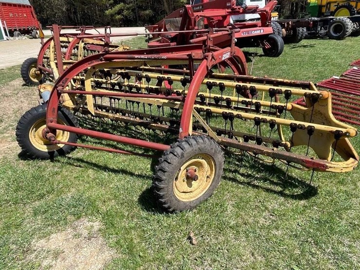 new-holland-258-image-10