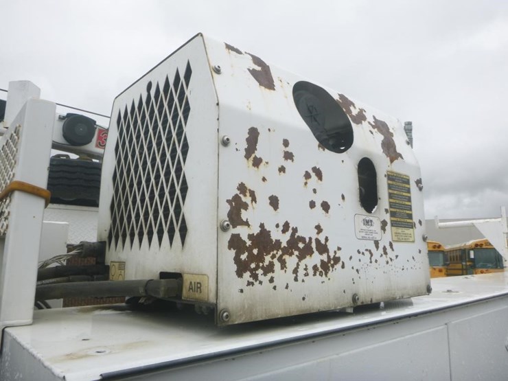 2008-ford-f550-image-17