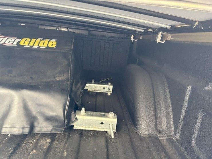 2004-gmc-sierra-2500-image-12