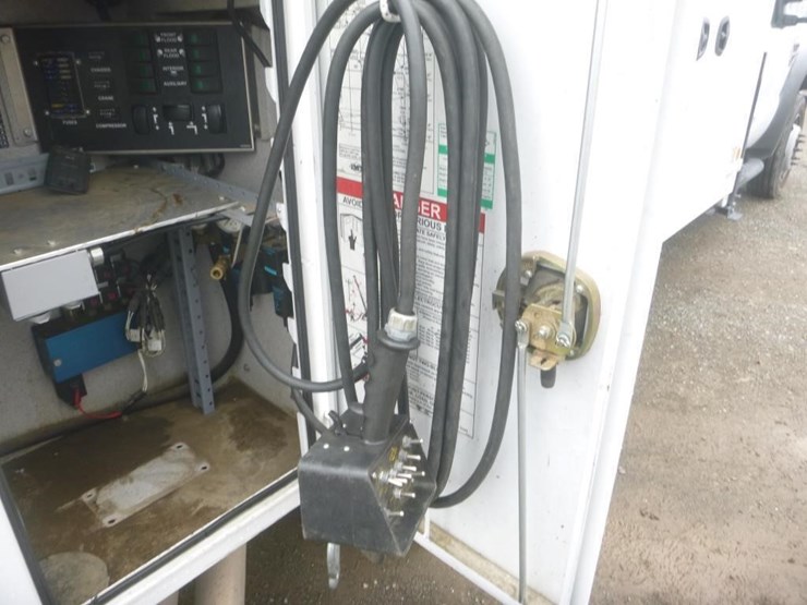 2008-ford-f550-image-15