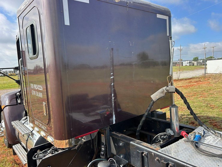 2009-kenworth-t300-image-8