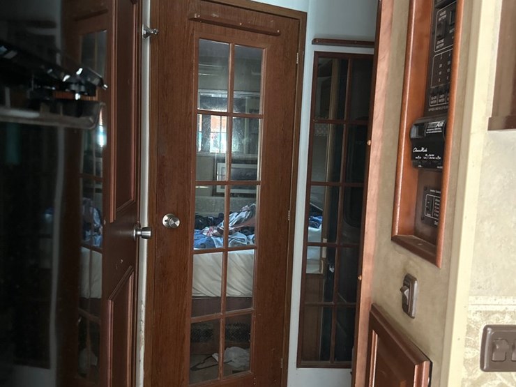 2006-workhorse-w24-image-10