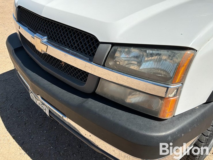 2004-chevrolet-silverado-3500-image-15