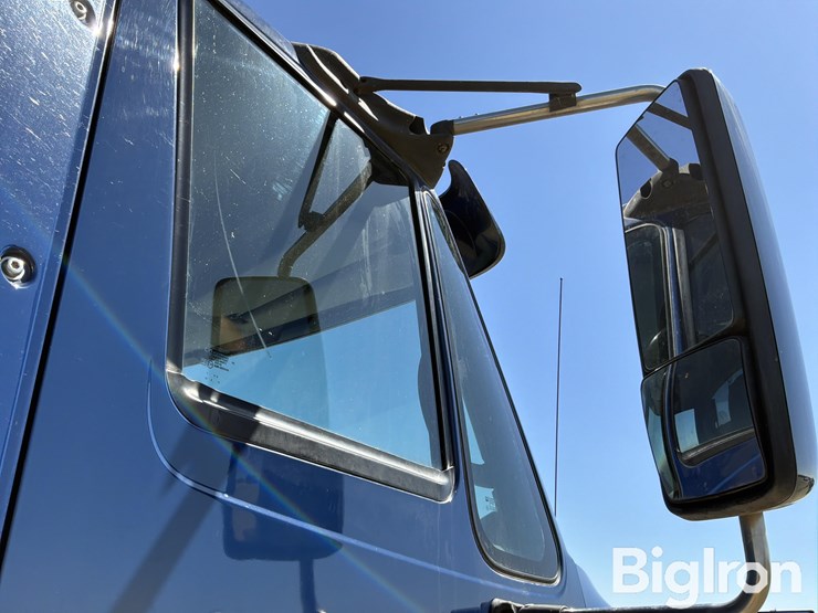 2010-international-prostar-image-18
