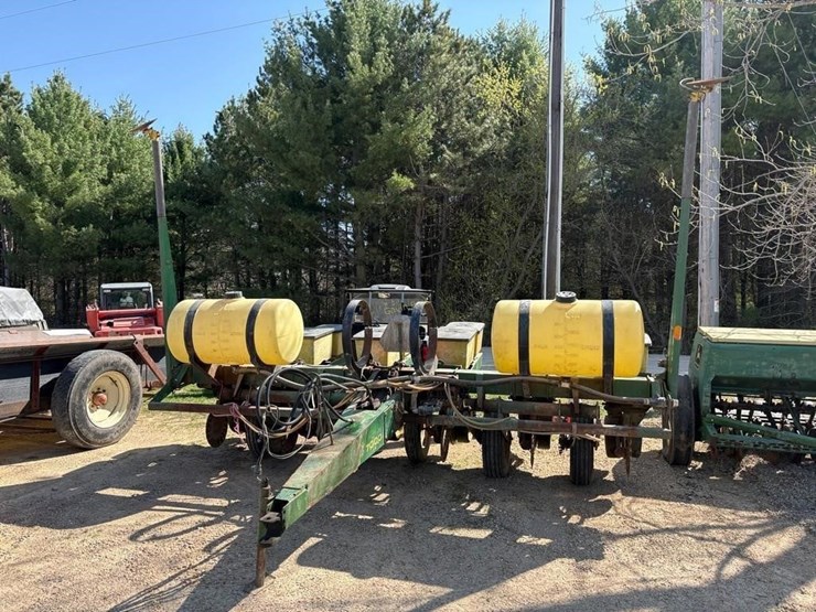 john-deere-7000-image-1