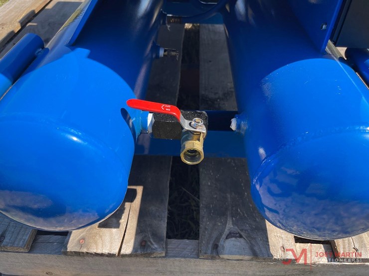 unused-eagle-tt55g-nd-dual-tank-portable-air-compressor-image-8