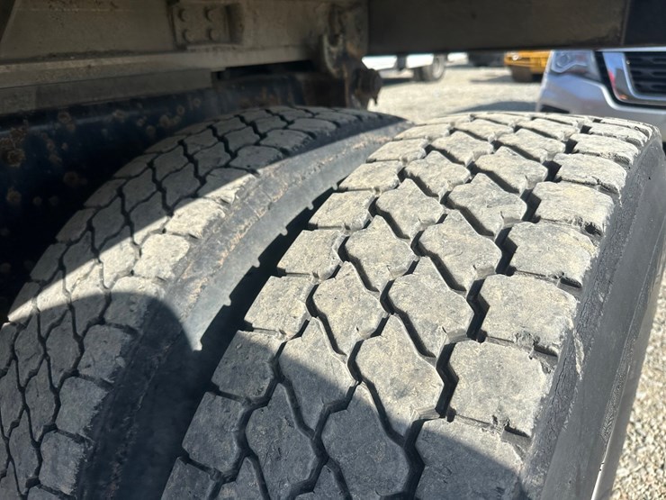 2019-massey-ferguson-8-image-93