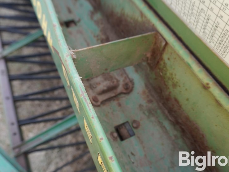 john-deere-8300-image-11