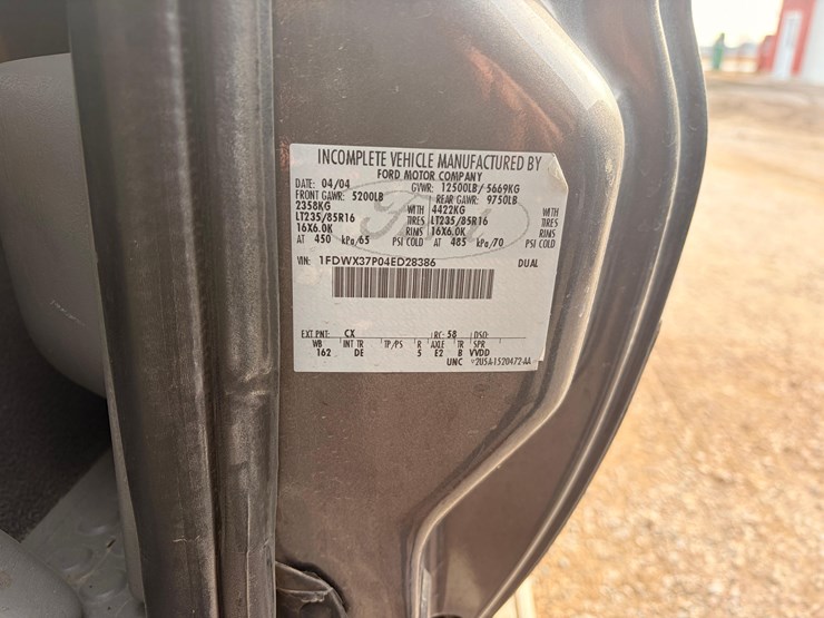 2004-ford-f350-image-9