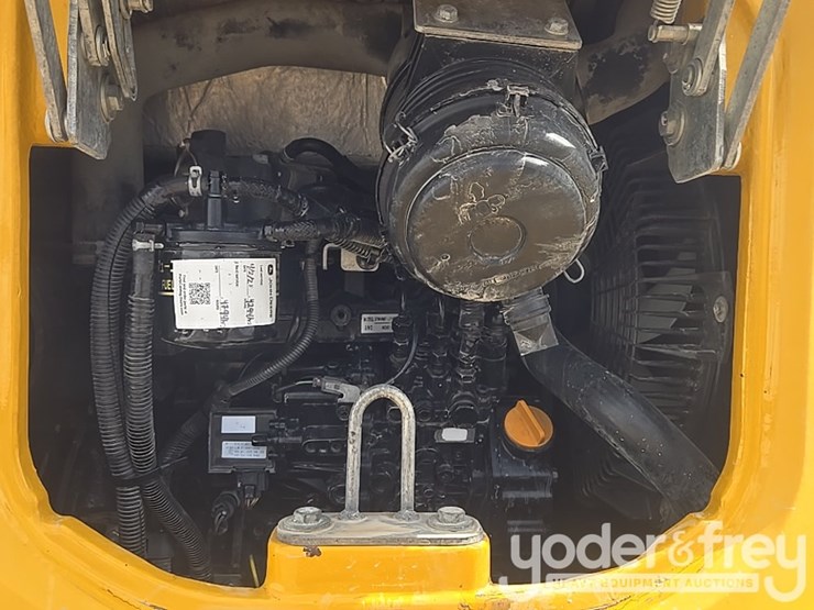 2019-deere-35g-image-39