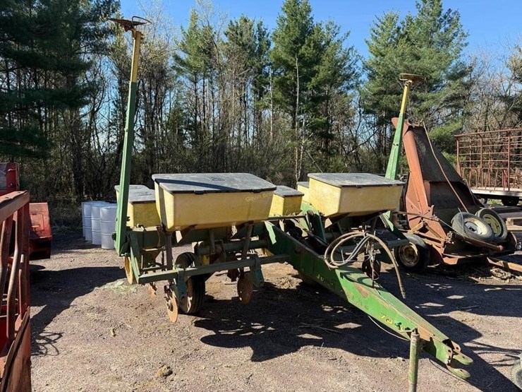 john-deere-7000-image-1