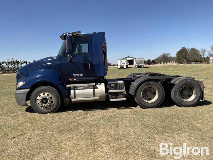 2010-international-prostar-image-8