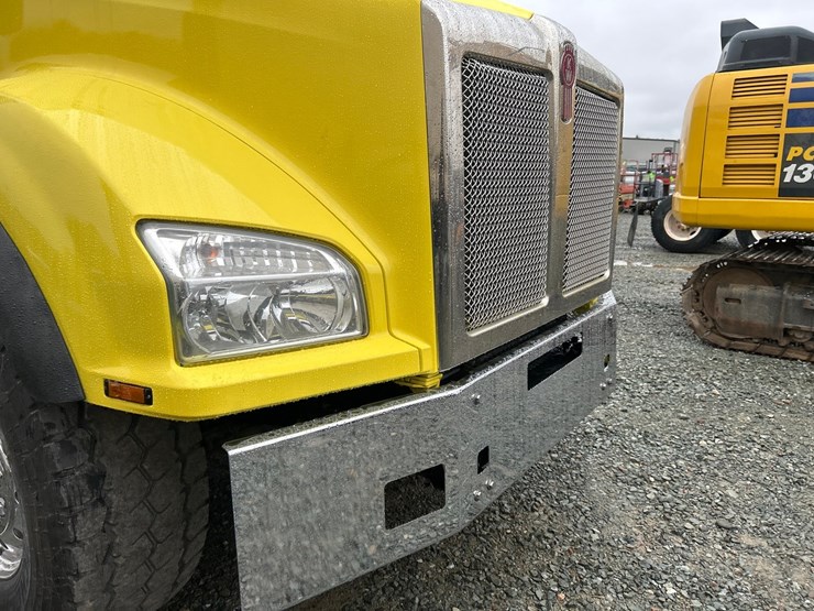 2019-kenworth-t880-image-10