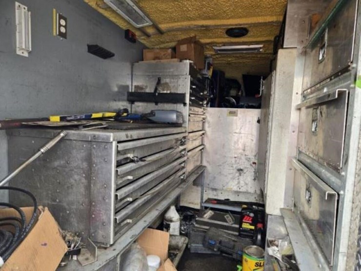 2018-ford-f550-xlt-image-15