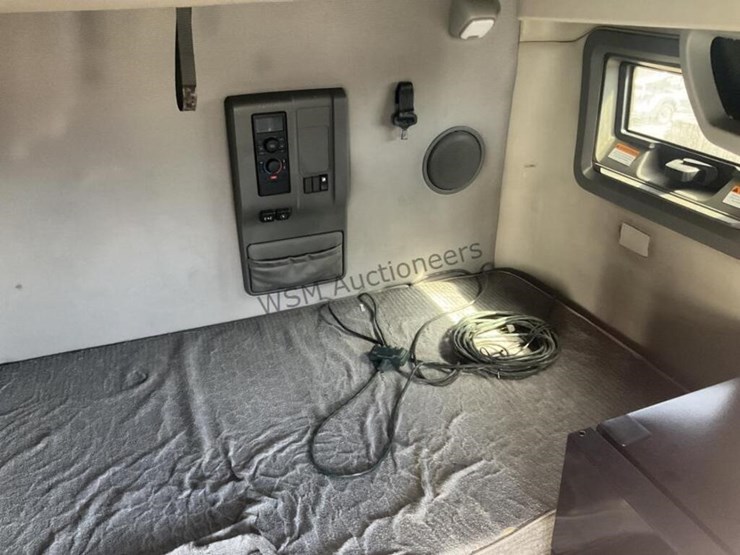 2022-volvo-vnl-760-t/t-image-25