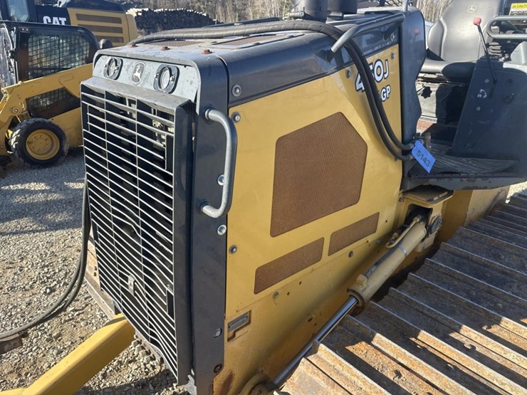 2014-deere-450j-image-17