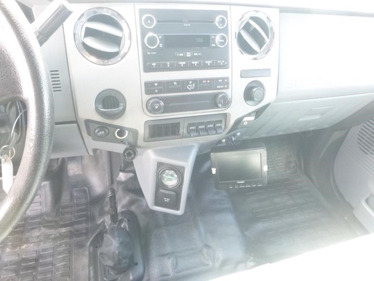 2016-ford-f650-xlt-image-17