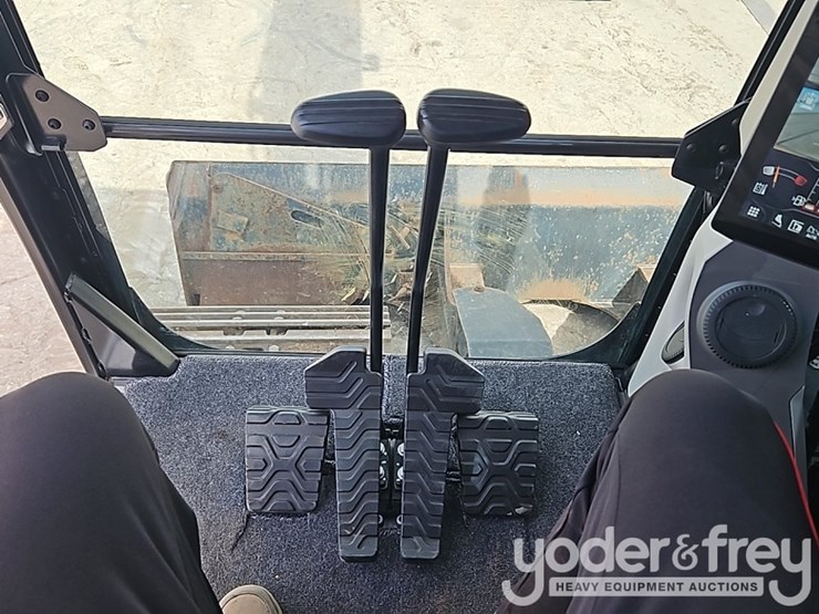 2021-caterpillar-313-image-38