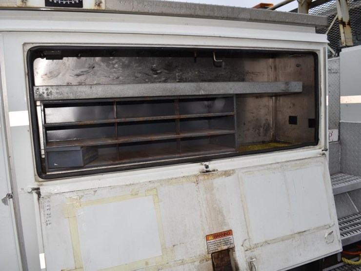 2015-case-ih-4300-image-11