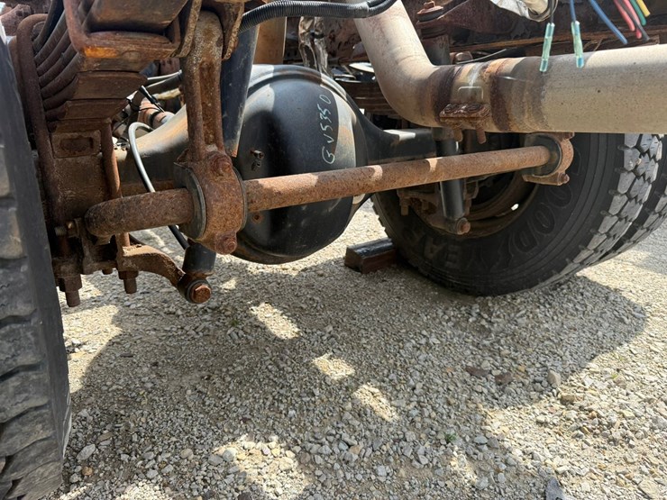 #1174-•-2015-freightliner-cab-and-chassis-image-47