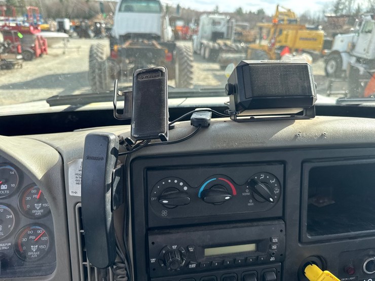 international-4400-sba-image-61