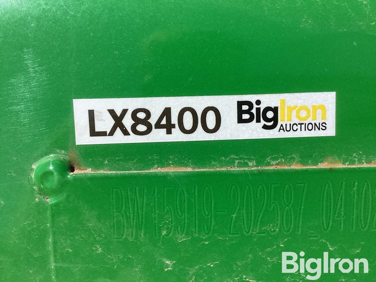 2016-john-deere-8-image-10