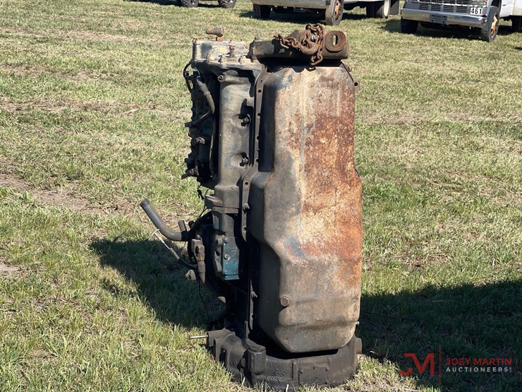 1992-mack-rb690s-image-37