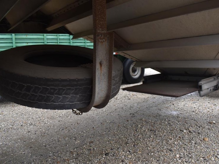 1996-wilson-grain-trailer-image-18