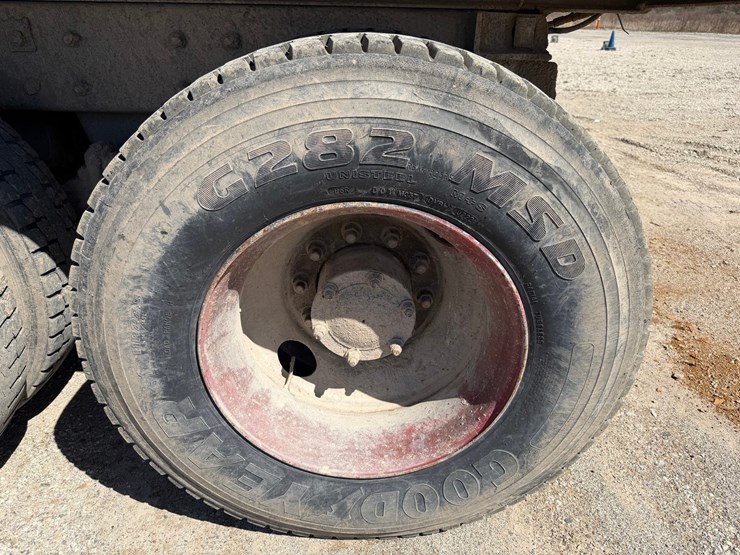 1995-mack-cl713-image-80