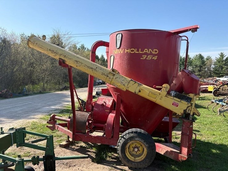 new-holland-354-image-5