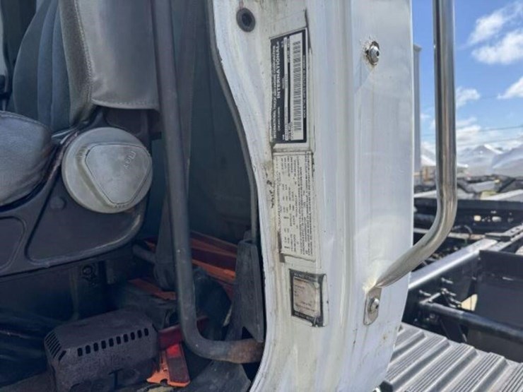 2004-international-8600-image-25