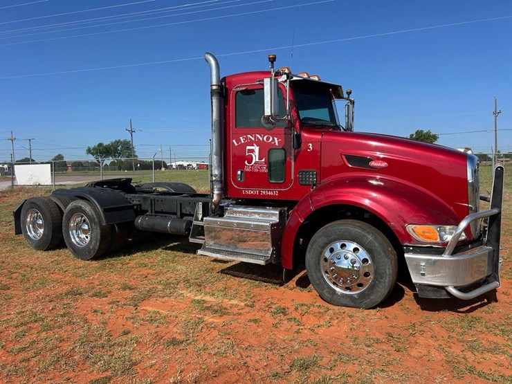 2012-peterbilt-386-image-29