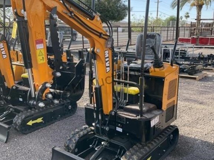 2026-miva-15-mini-excavator-image-2