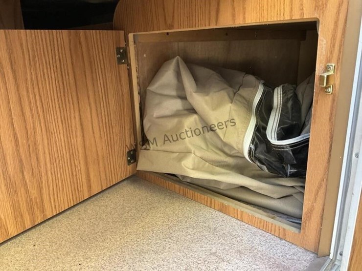 2001-jayco-eagle-pop-up-camper-image-12