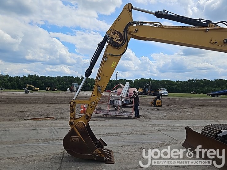 2021-caterpillar-313-image-18