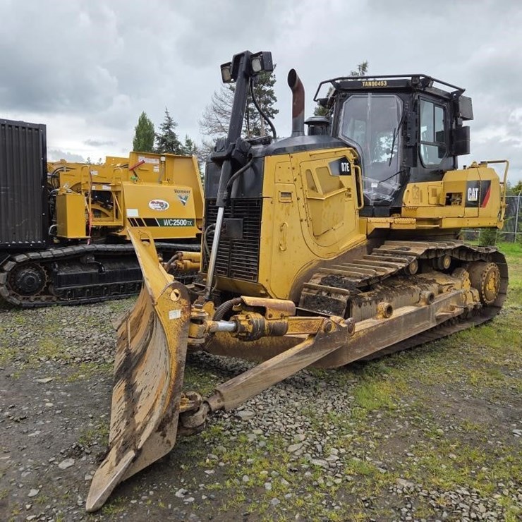 2011 CATERPILLAR D7E