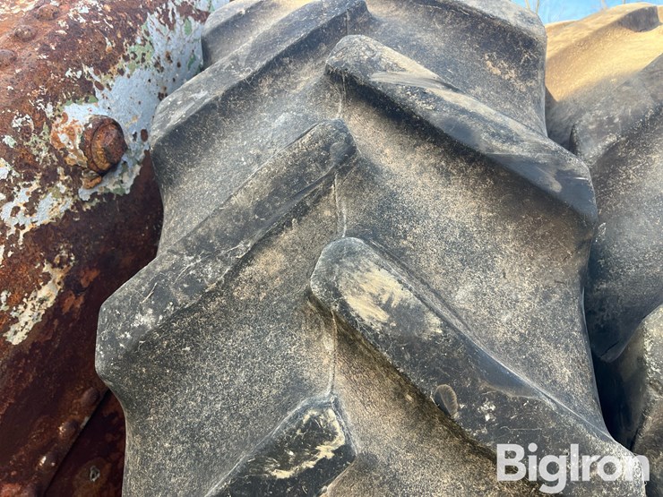 john-deere-4930-image-16