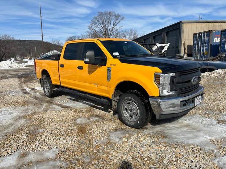 2018-ford-f250-image-15