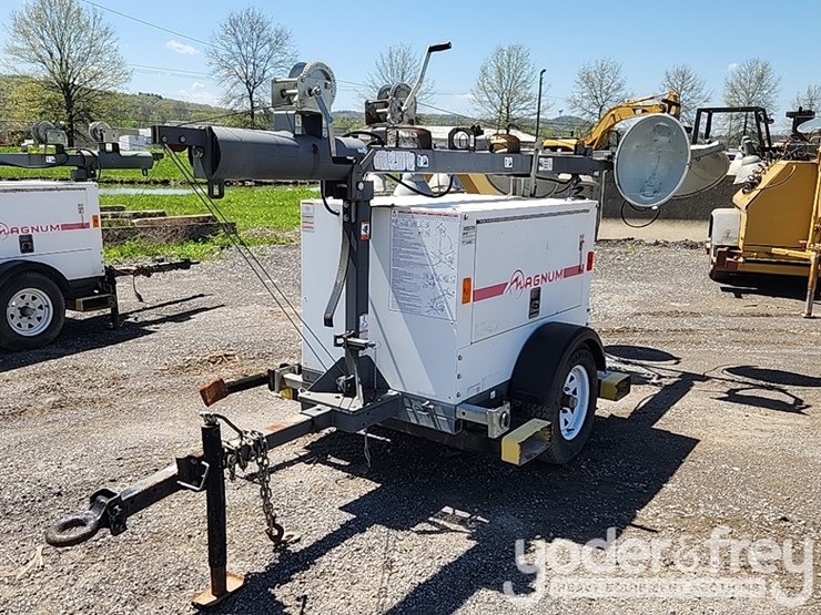 magnum-light-tower-image-1