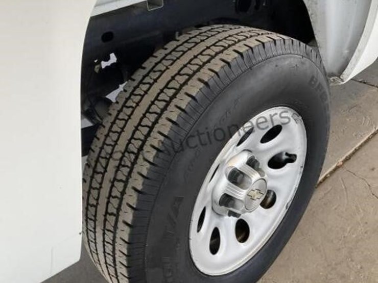 2012-chevrolet-silverado-1500-image-8