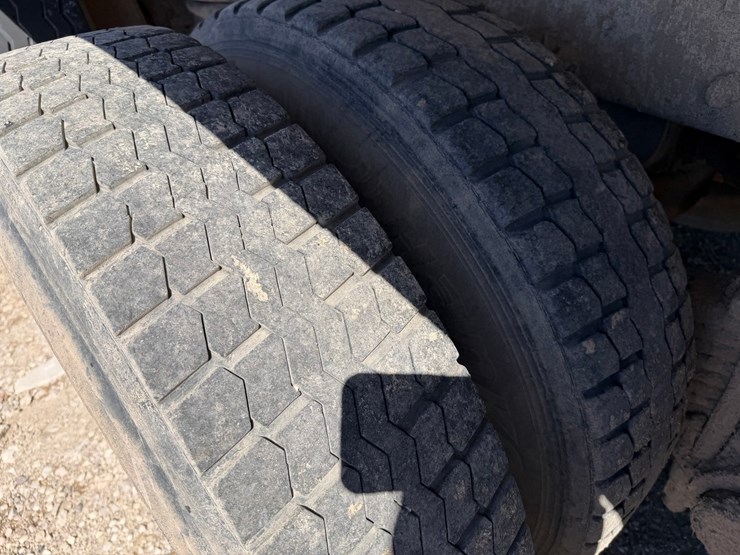 1995-mack-cl713-image-79