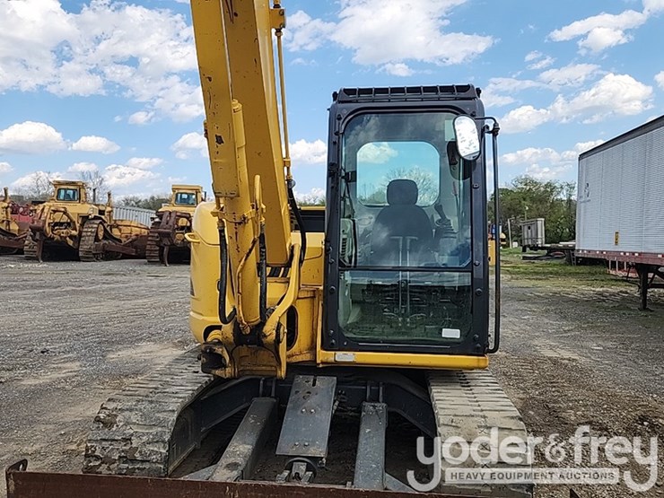 2016-kobelco-sk85cs-3e-image-27