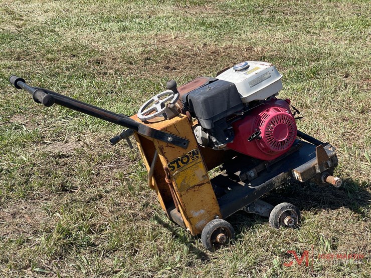 stow-walk-behind-concrete/asphalt-saw-image-2