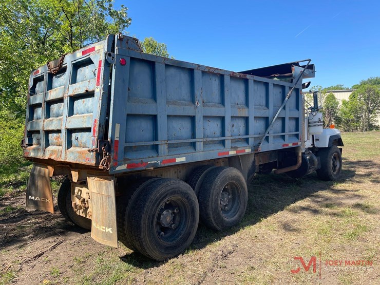 1996-mack-rd688s-image-3